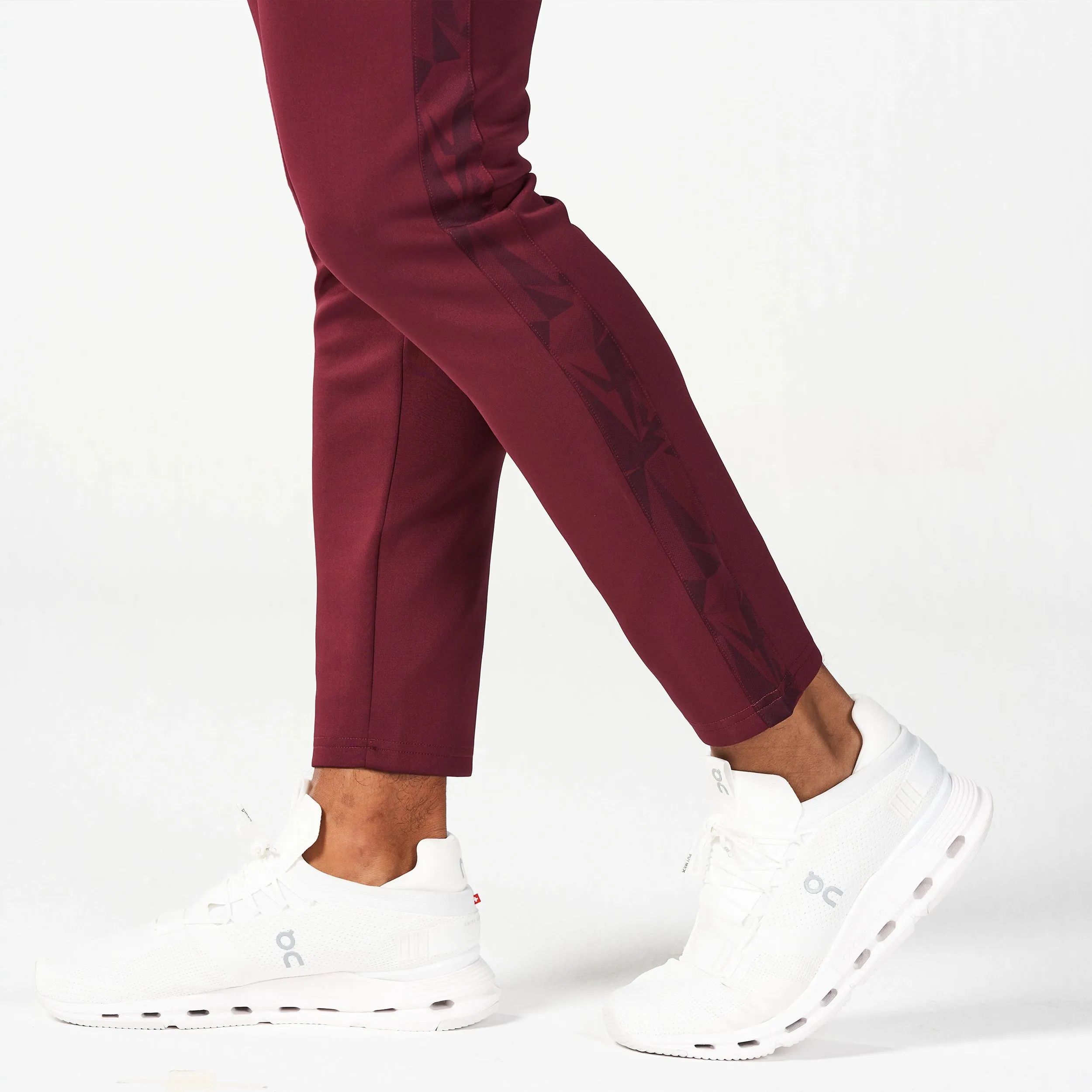 Active Tapered Pants - Burgundy