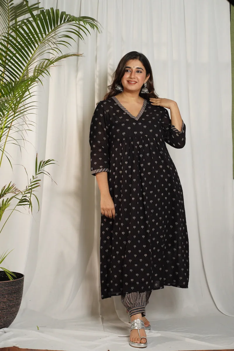 Ajrakh Lotus Pleated Mul Kurta