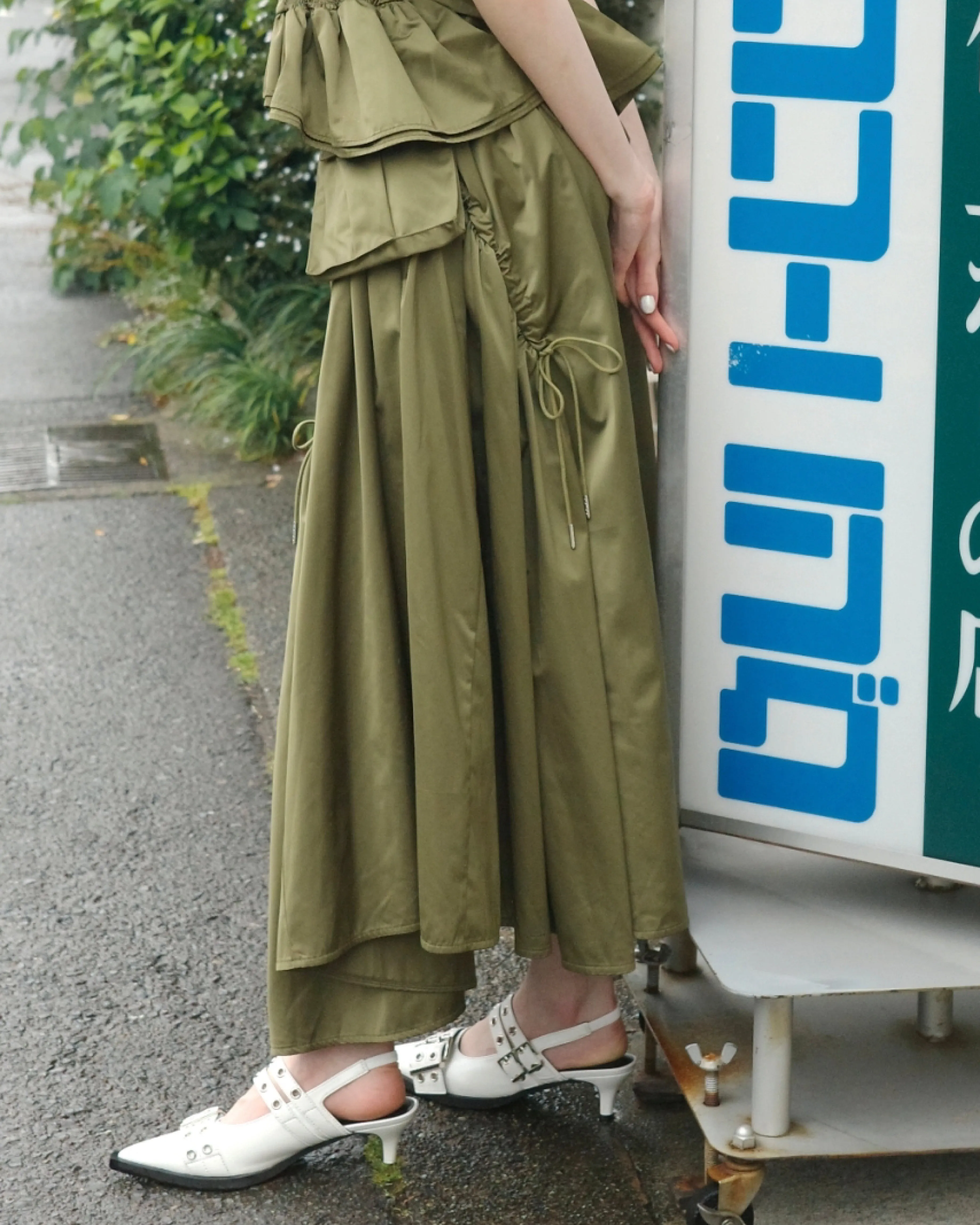 BIG POCKET GATHER SKIRT (KHAKI)