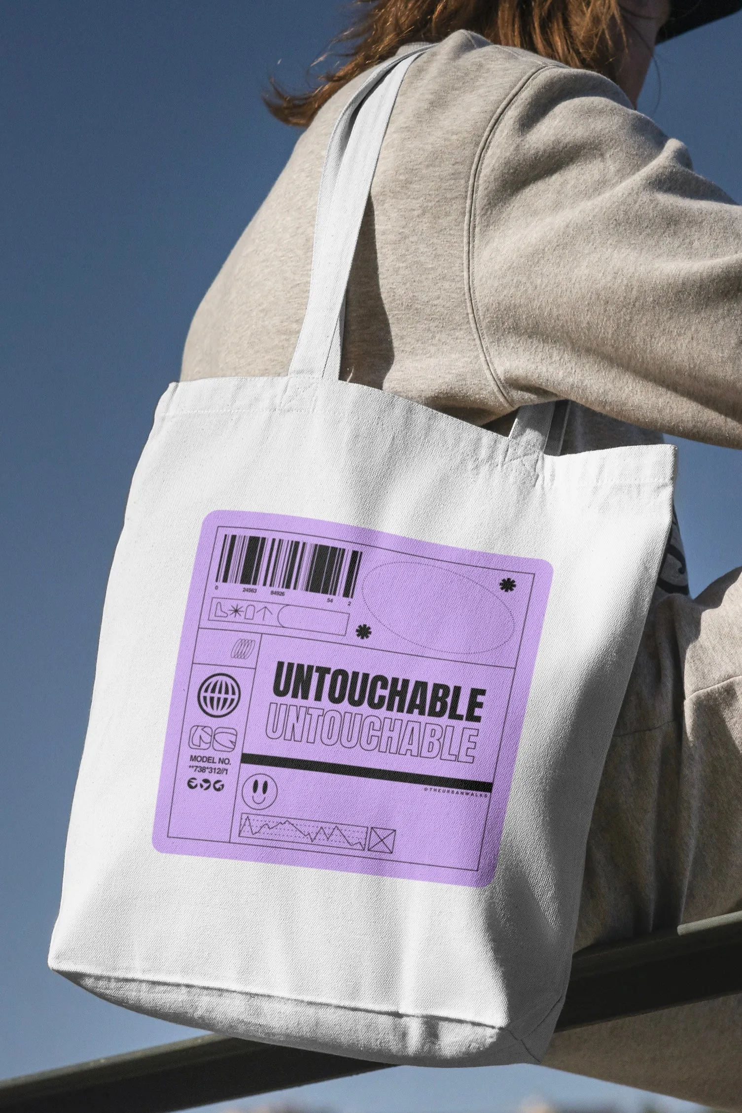 Black/White Untouchable Tote Bag with Zipper