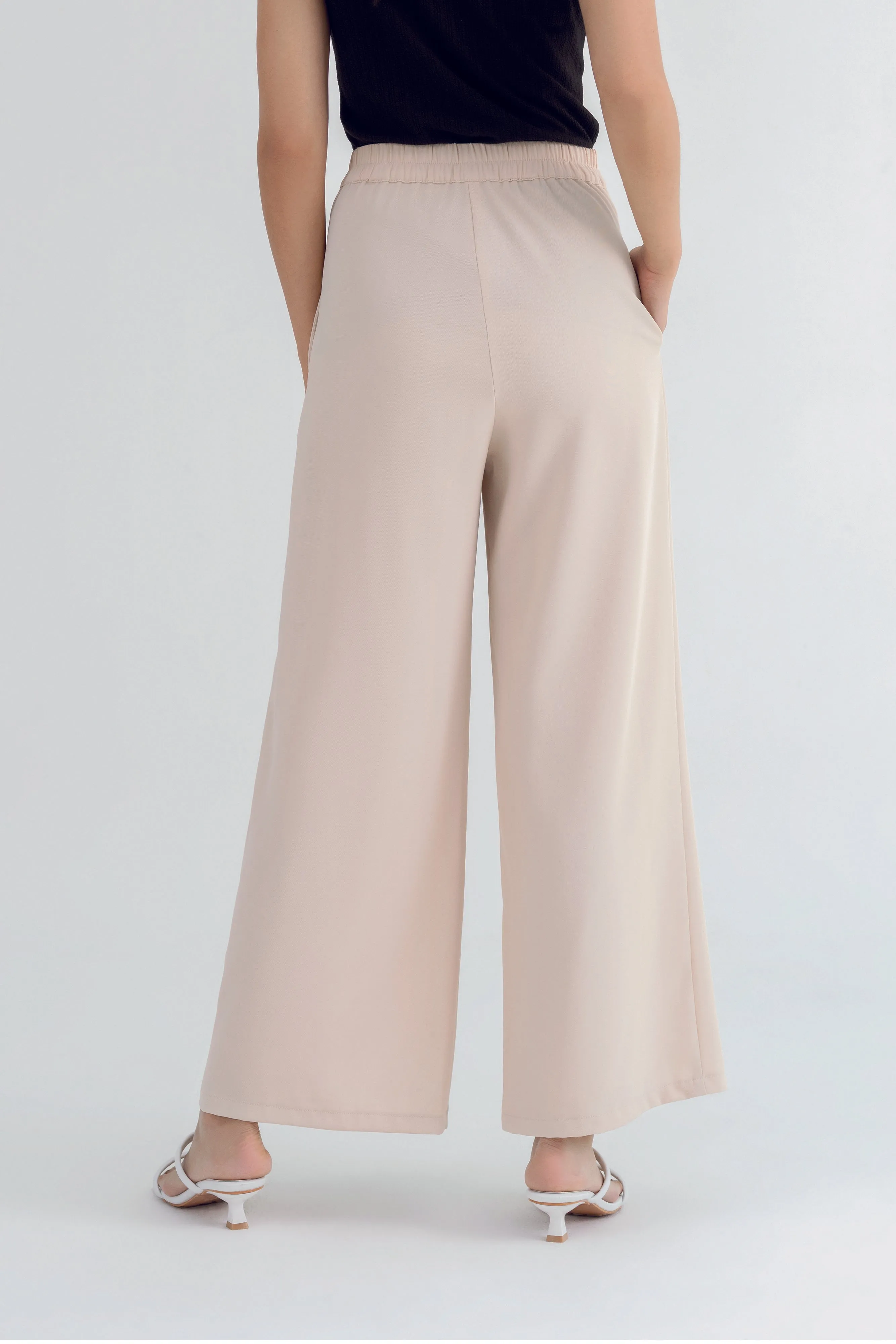 Boey Wide-Leg Pants in Beige