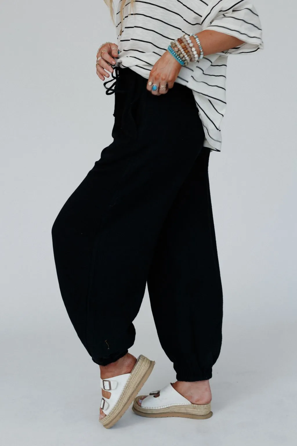 Celestia Wide Leg Cinched Pants - Black