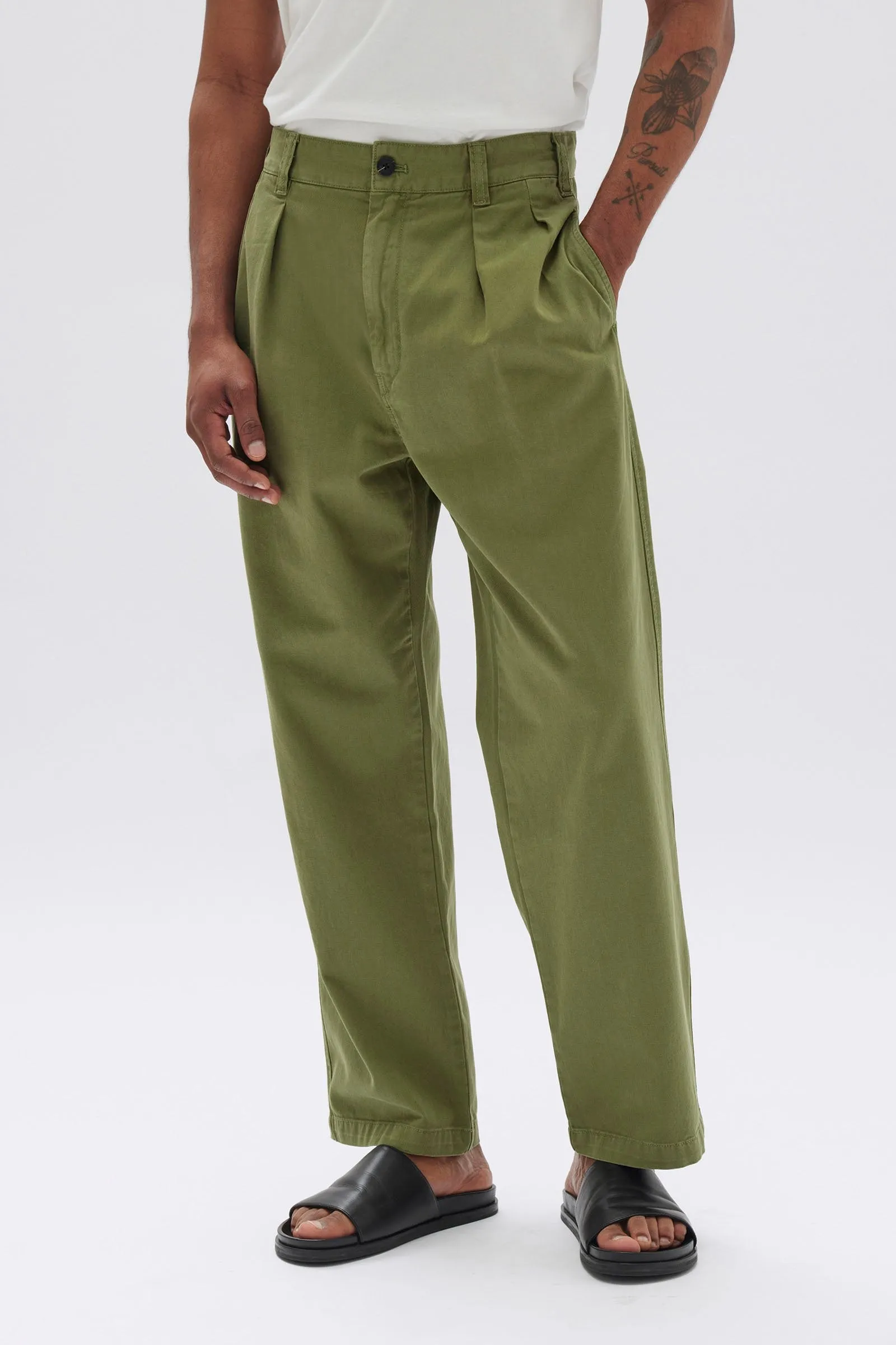 Miles Pleated Chino