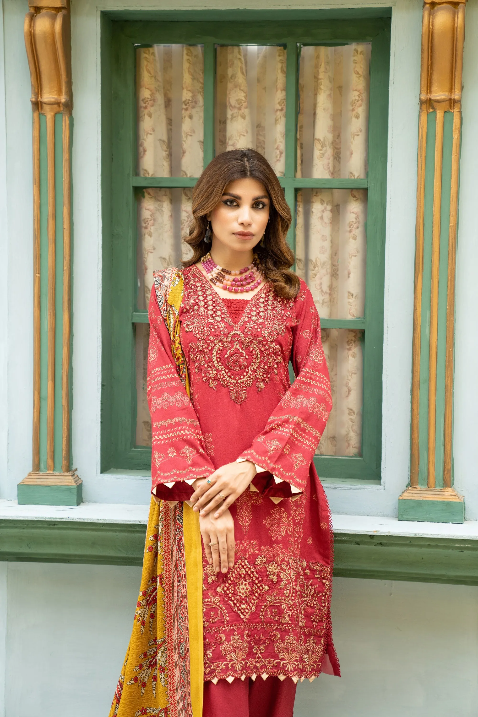 Munira Dhanak 3 Piece Suit MUN522