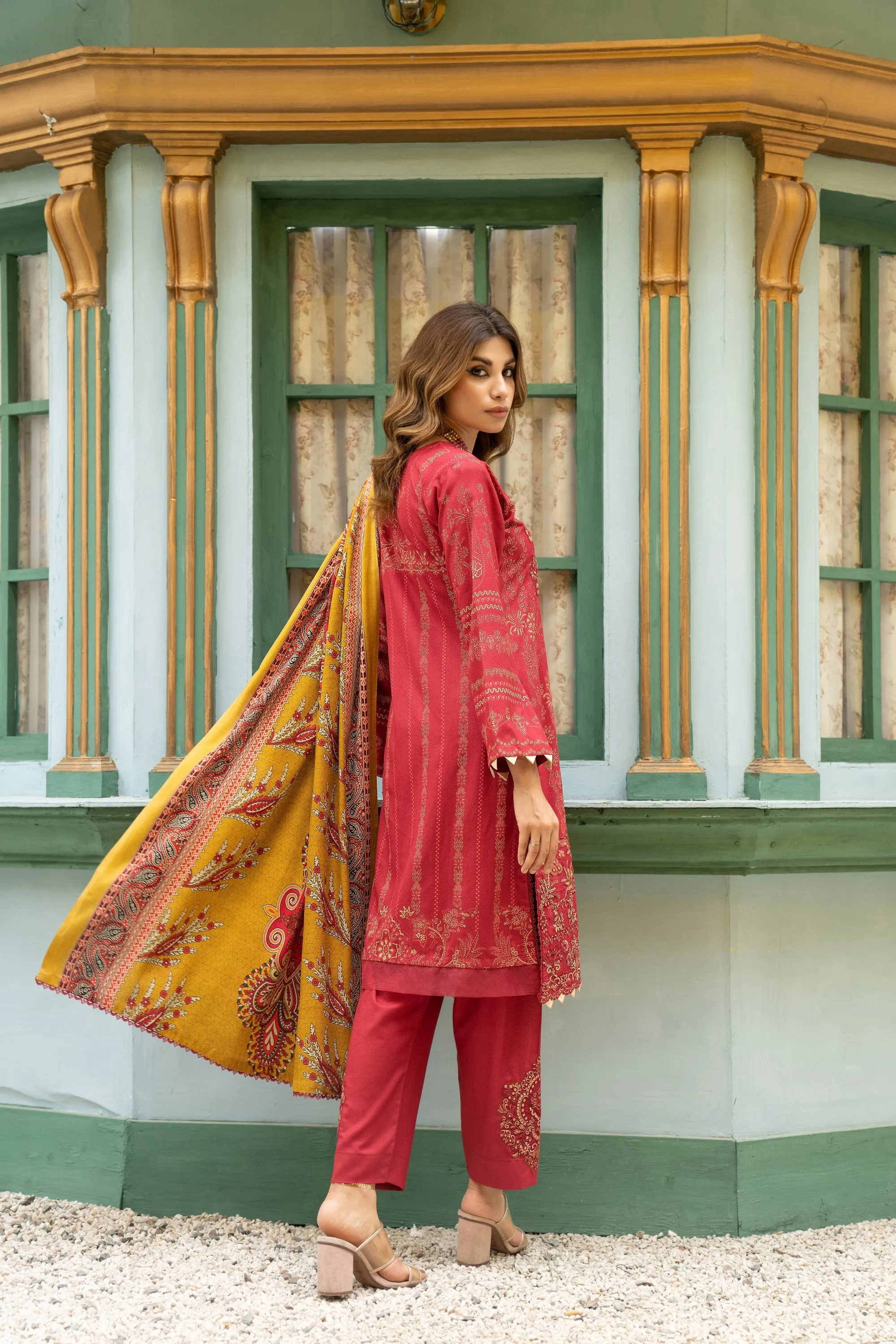 Munira Dhanak 3 Piece Suit MUN522