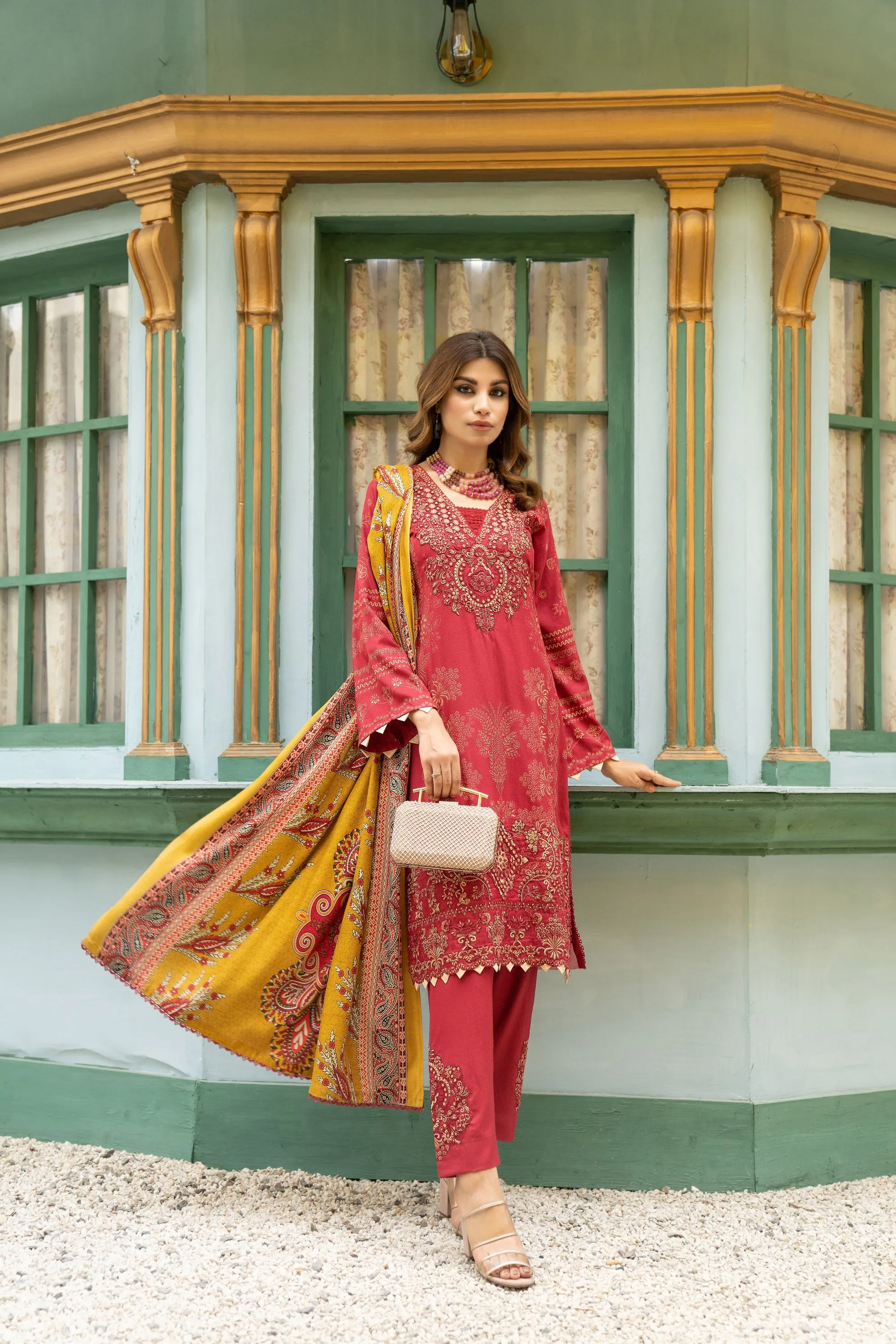 Munira Dhanak 3 Piece Suit MUN522