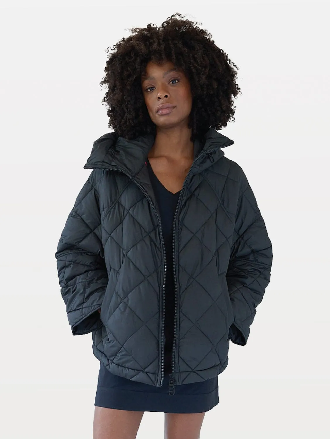 Princedale Recycled Vegan Short Cape Puffer Jacket | Black