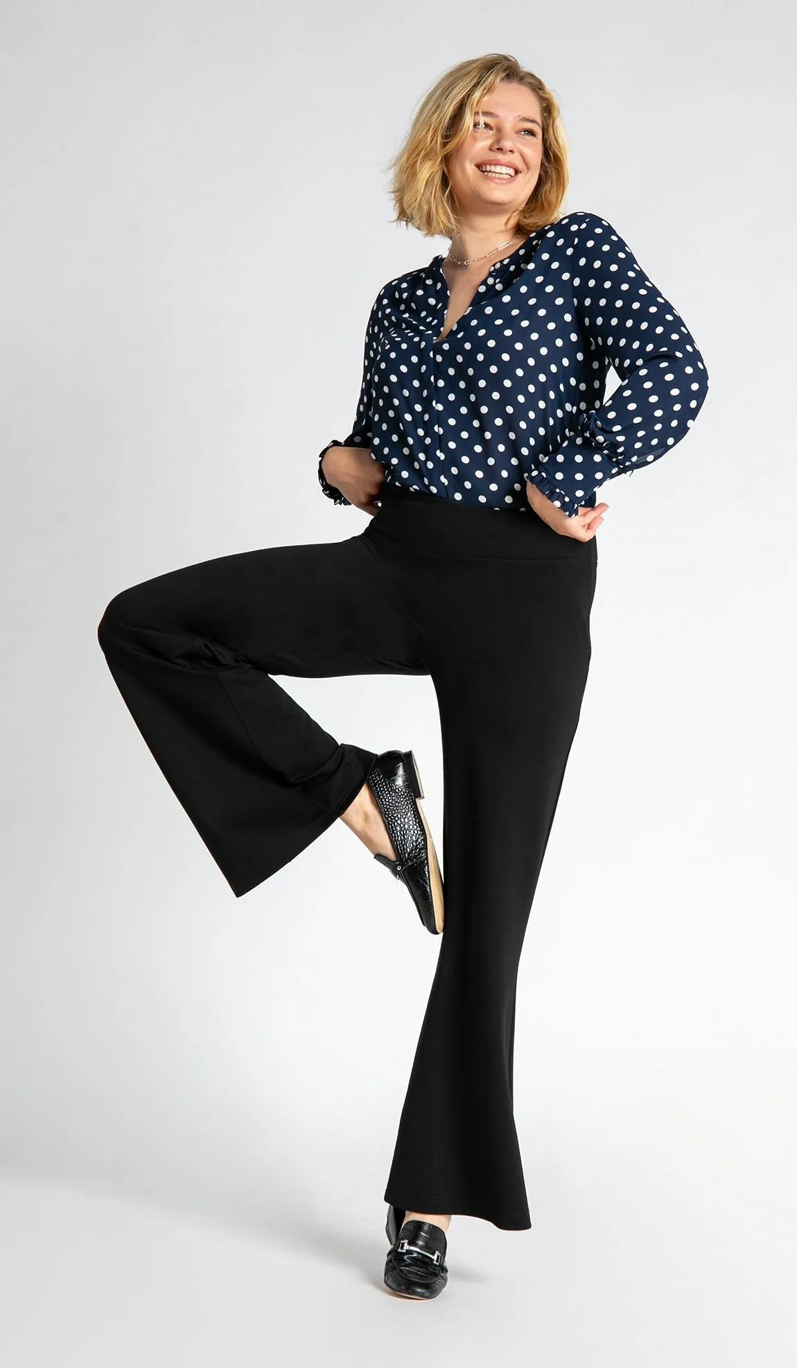 Wide-Leg | Pocketed Dress Pant Yoga Pants (Black)